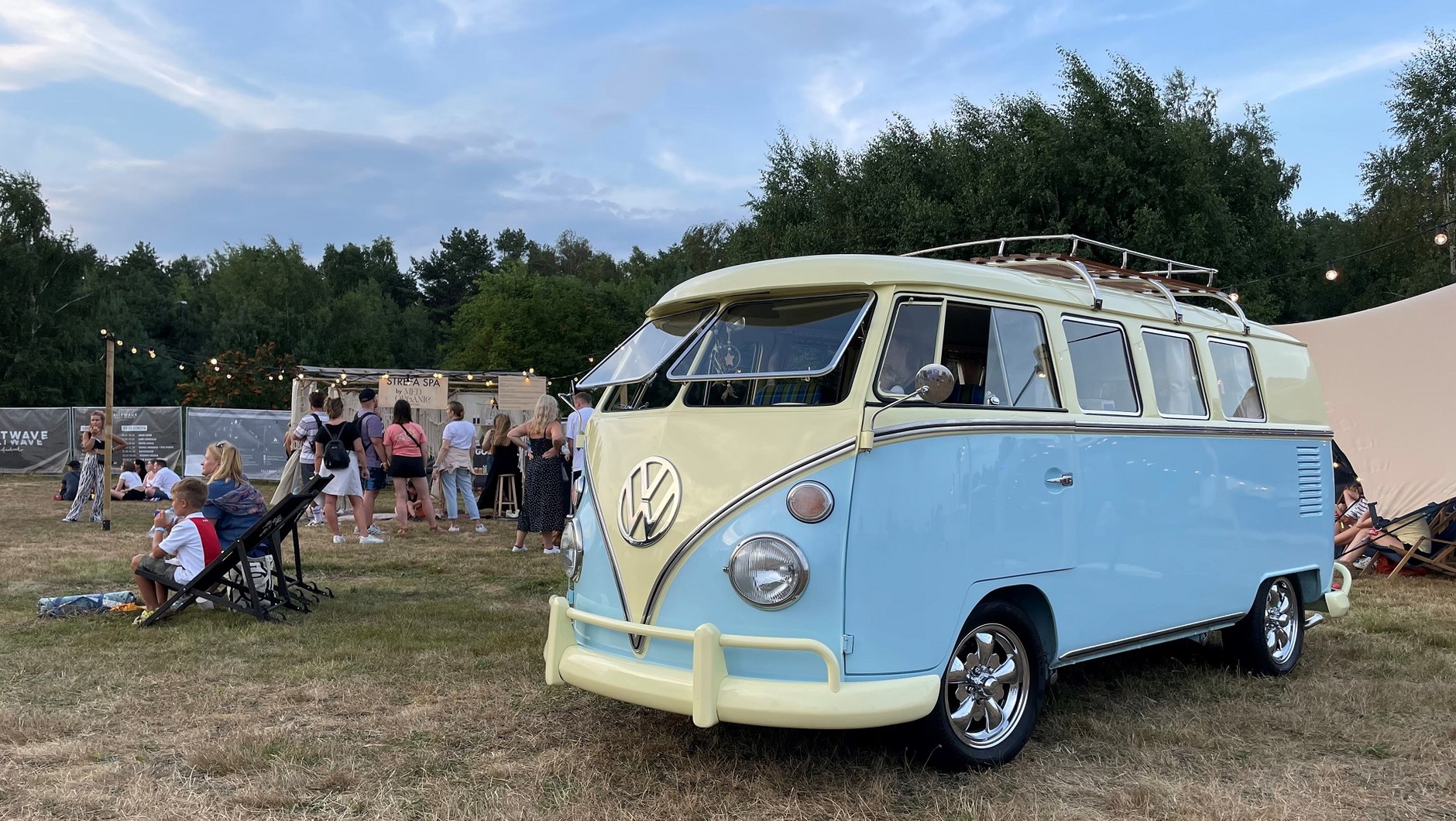 Volskwagen T1 w naturalnym środowisku, czyli na festiwalu