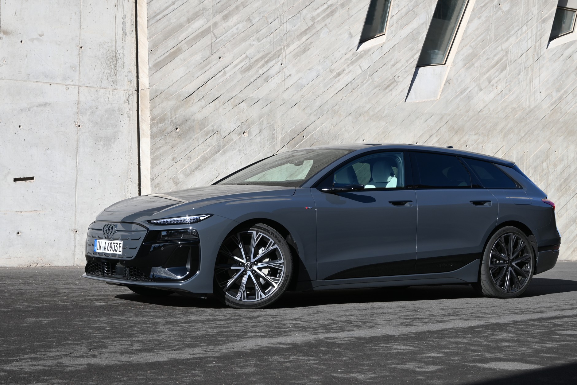 Audi A6 e-tron Avant