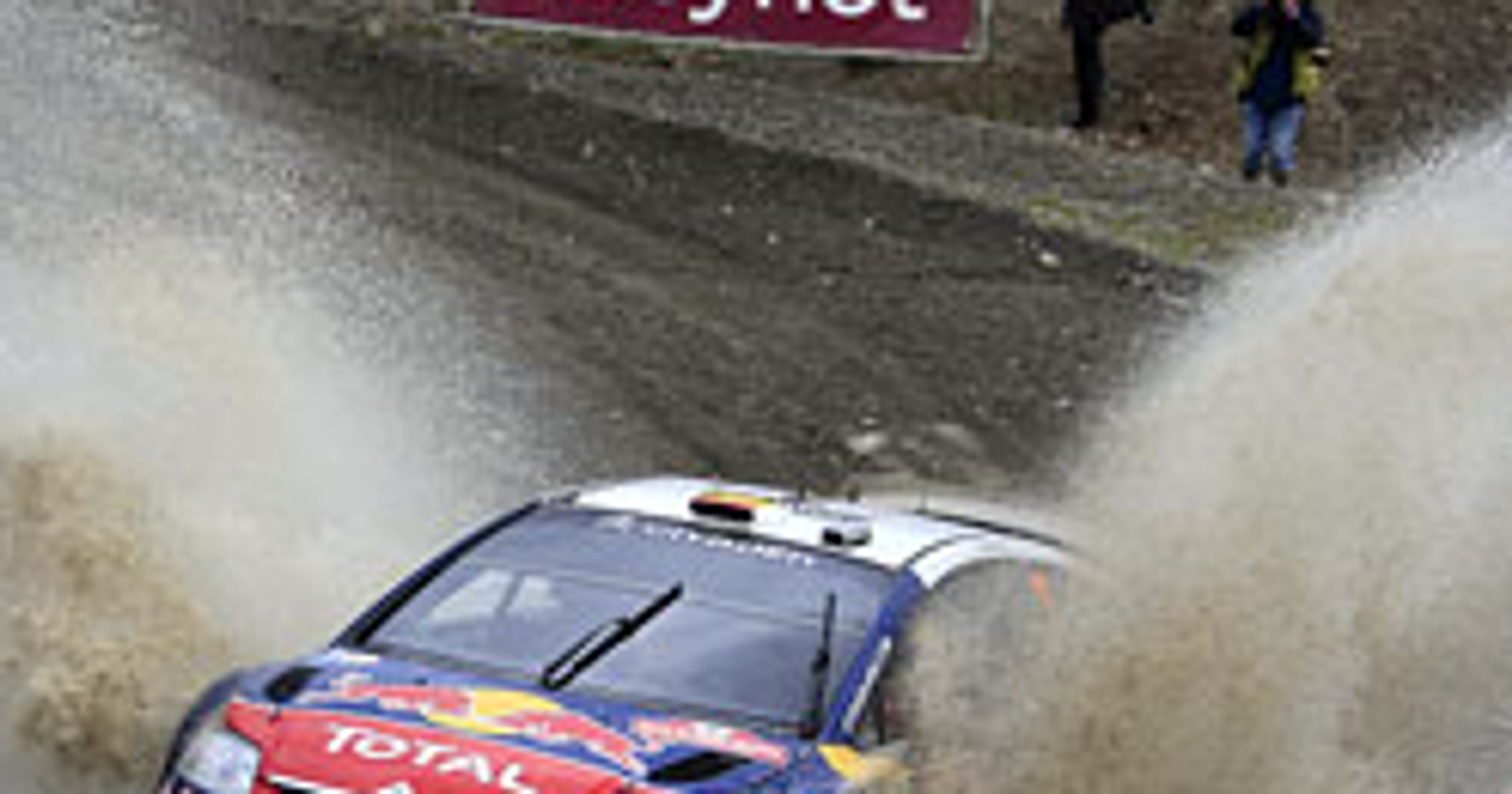 Rajd Wielkiej Brytanii 2009: mistrz świata Loeb w akcji - fotogaleria Rallyworld©Willy Weyens