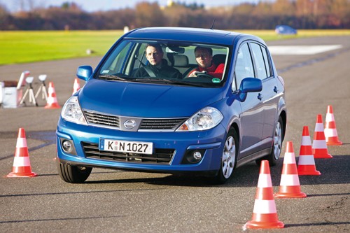 VW Golf kontra Kia ceed i Nissan Tiida - Porównanie trzech kompaktów