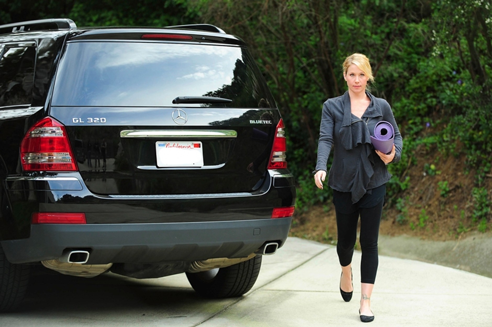 Gwiazdy jeżdżą Mercedesami