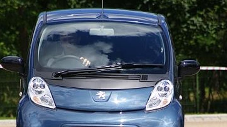 Peugeot Ion - Jeździliśmy elektrycznym maluchem
