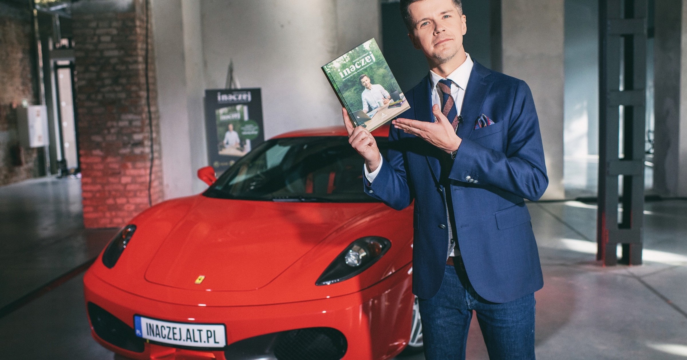 Ferrari Radka Kotarskiego przekazane WOŚP