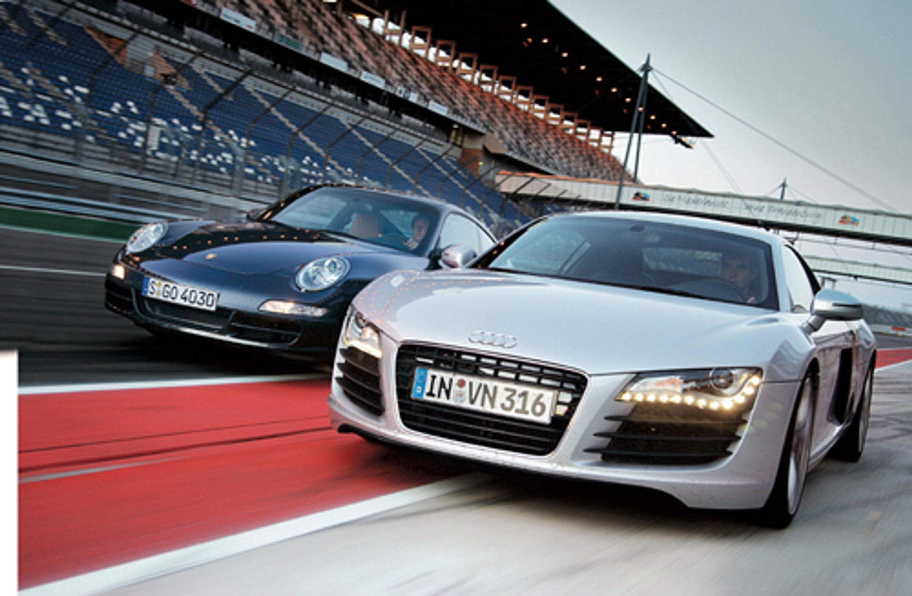 Audi R8 i Porsche 911 Carrera - Legenda czy młody gniewny?