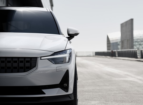Polestar 2 - Tesla Model 3 na celowniku