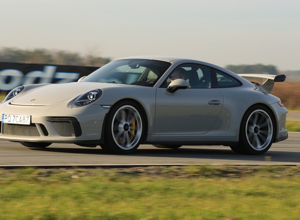 Porsche 911 GT3: 500 KM i napęd na tył