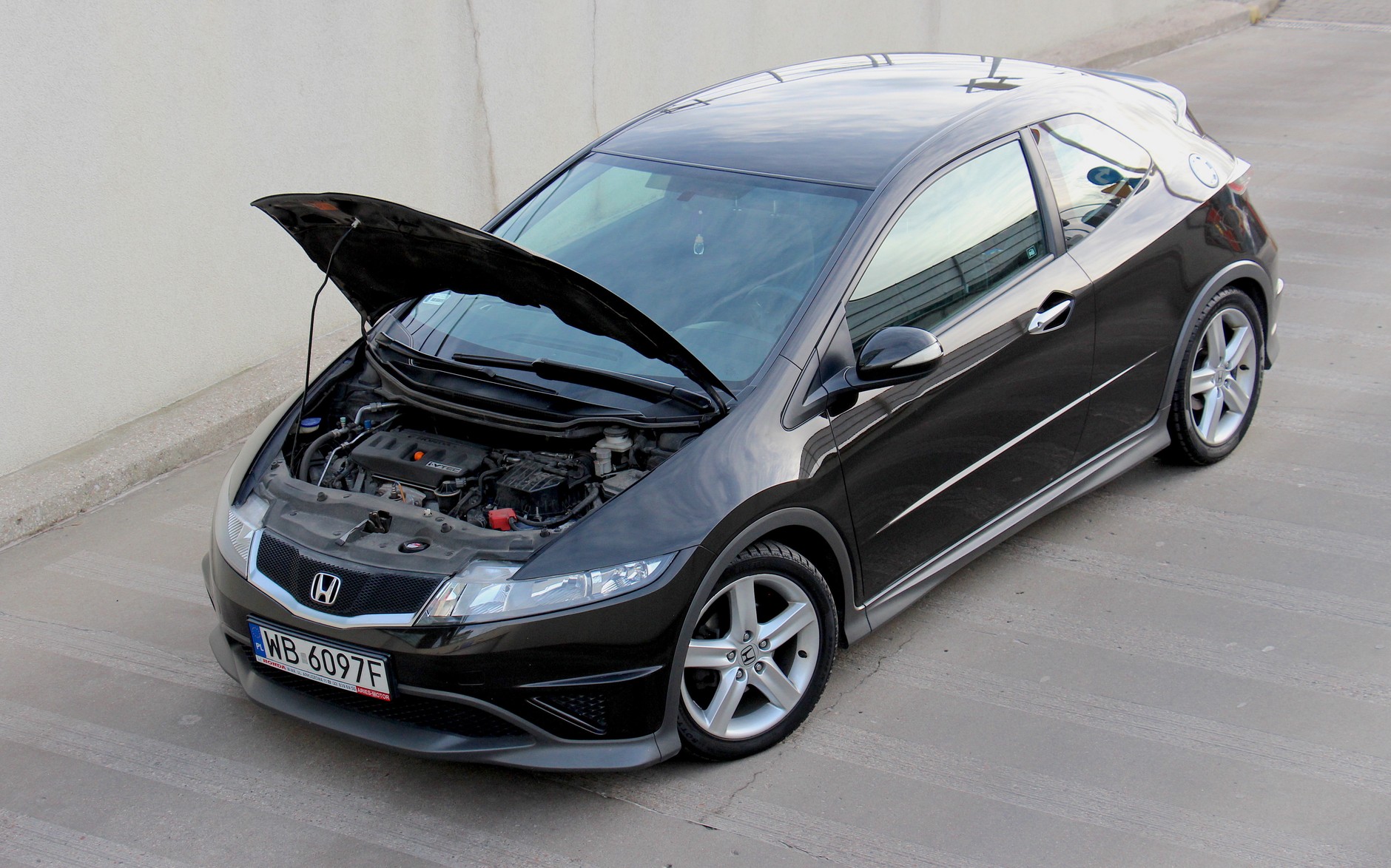Honda Civic "ufo" z polecanym silnikiem benzynowym 1.8 i-VTEC 