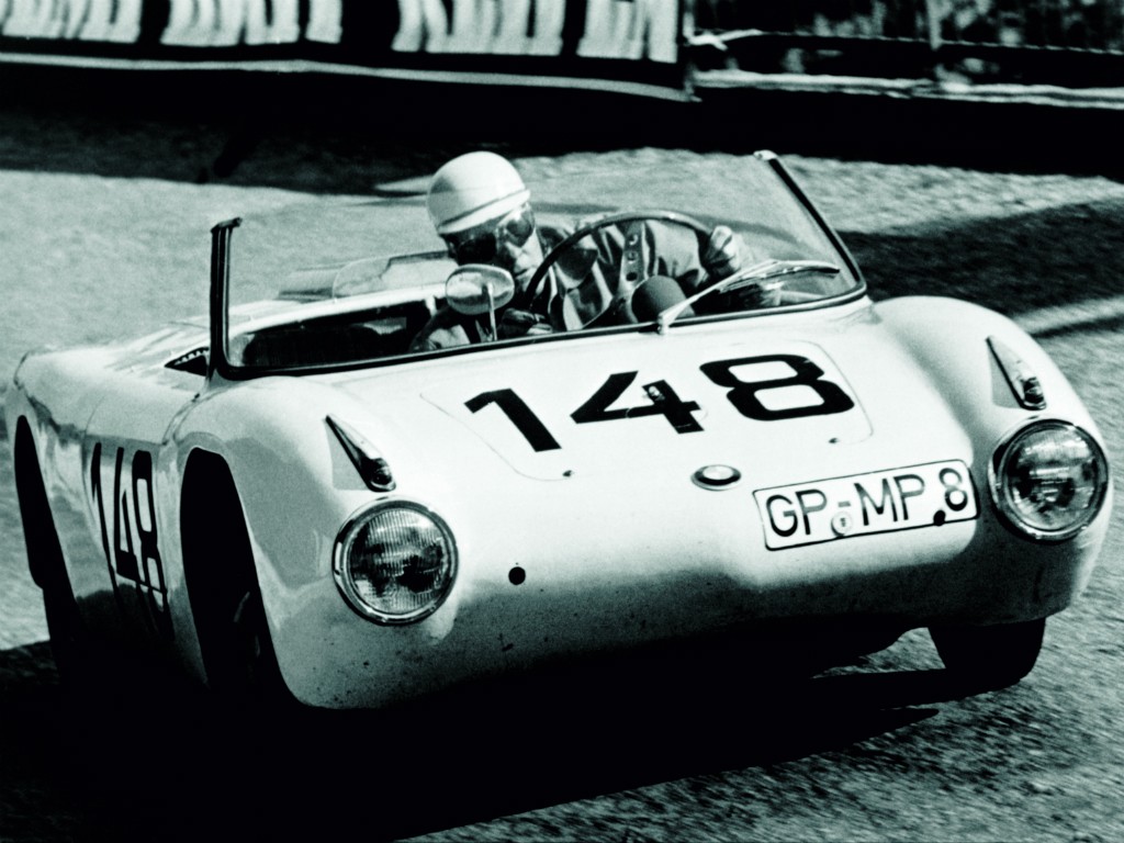 Czy znasz historię BMW 700?