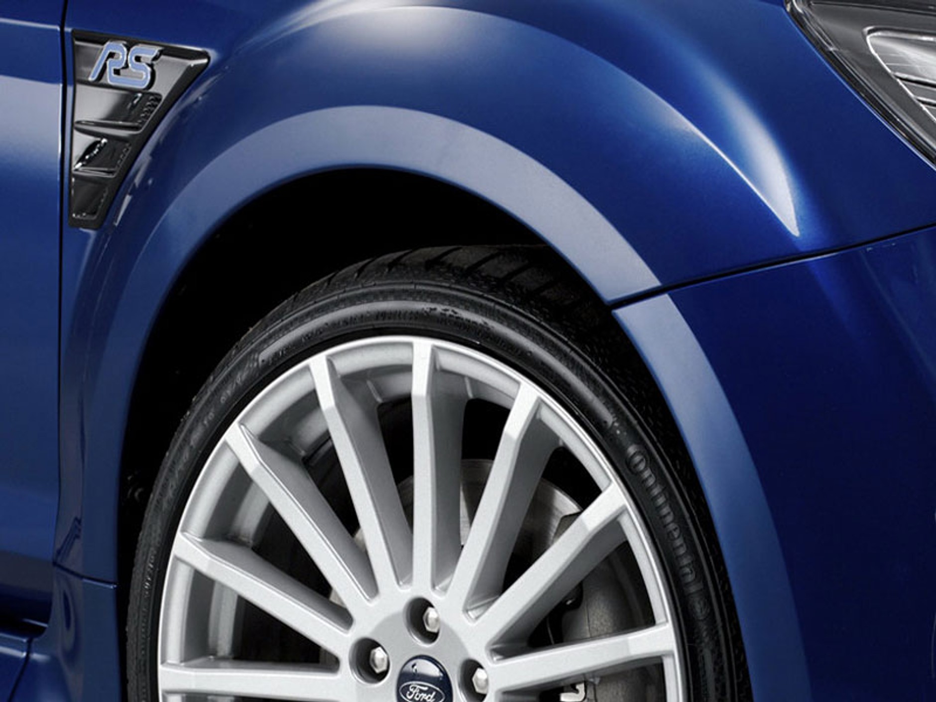 Ford Focus RS: najszybszy Focus wszech czasów (2,5 T, 305 KM, 263 km/h)