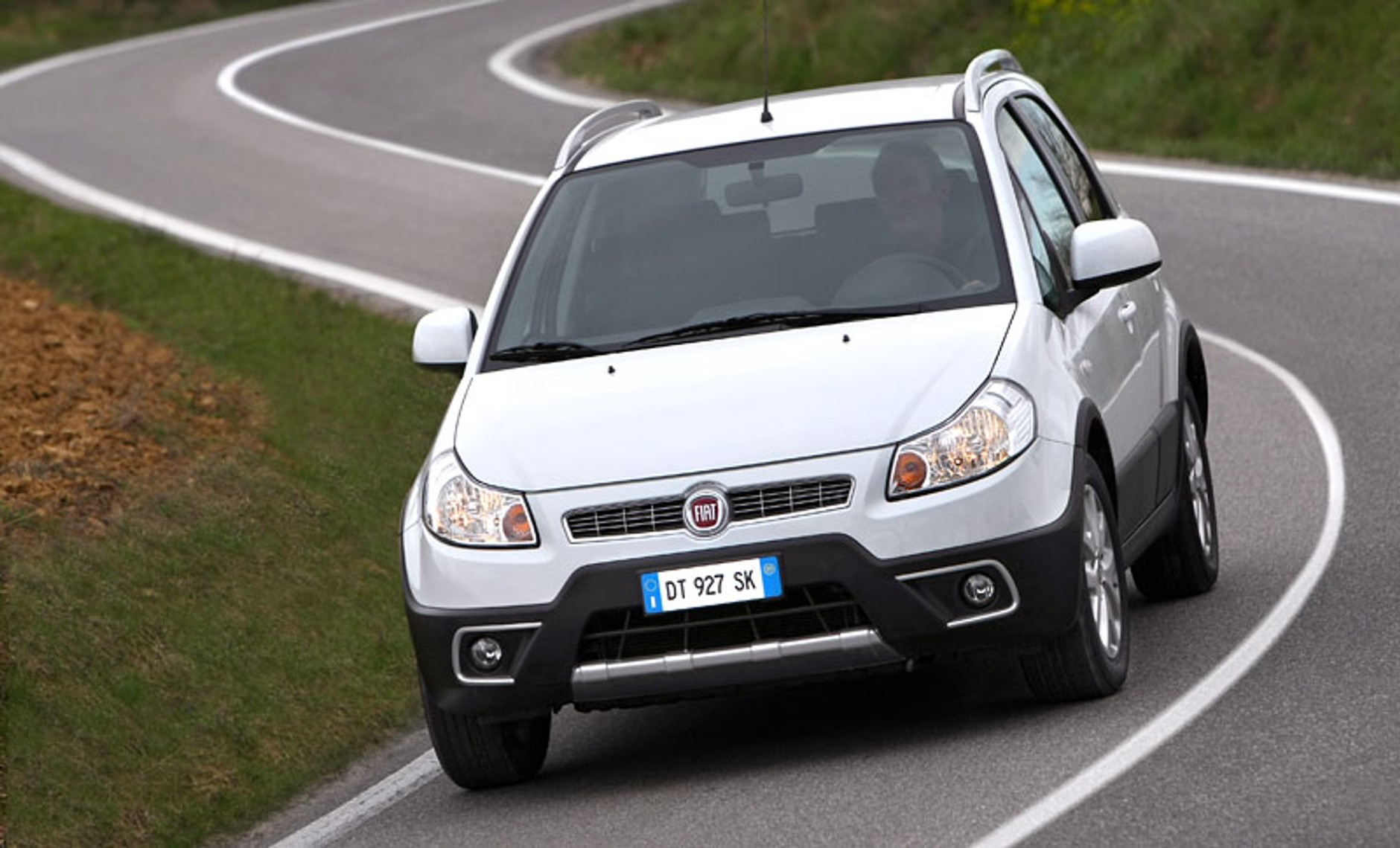 Fiat Sedici: nowy wygląd i silniki (1,6 88 kW a 2,0 JTD 99 kW)