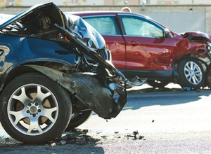 Zarysował luksusowe auto. Musiał zapłacić ponad 120 tys. zł, bo nie miał OC