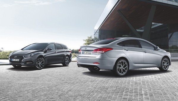 Hyundai i40 - odświeżony wygląd i nowy silnik