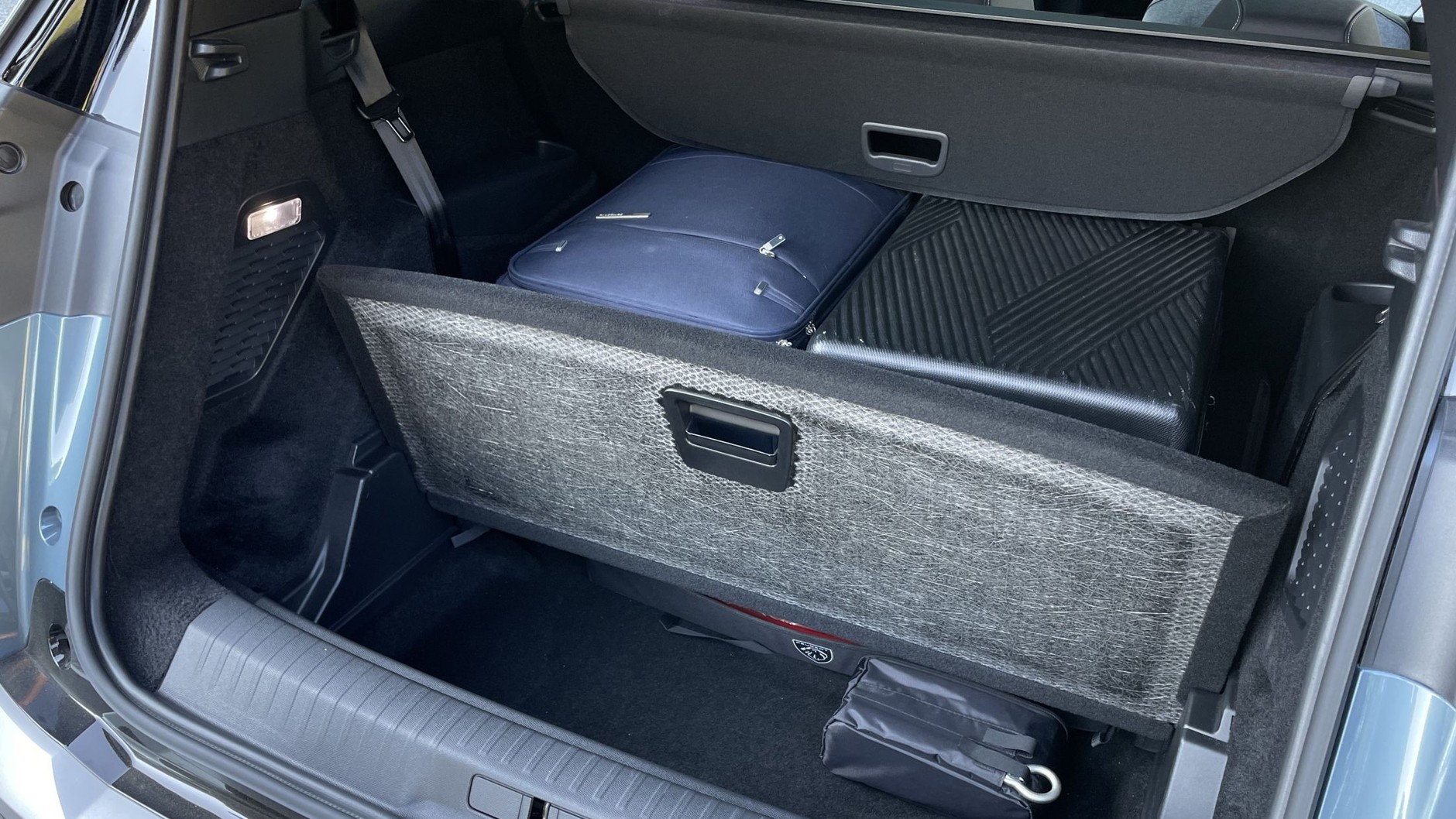 Peugeot E-5008 w pierwszym teście