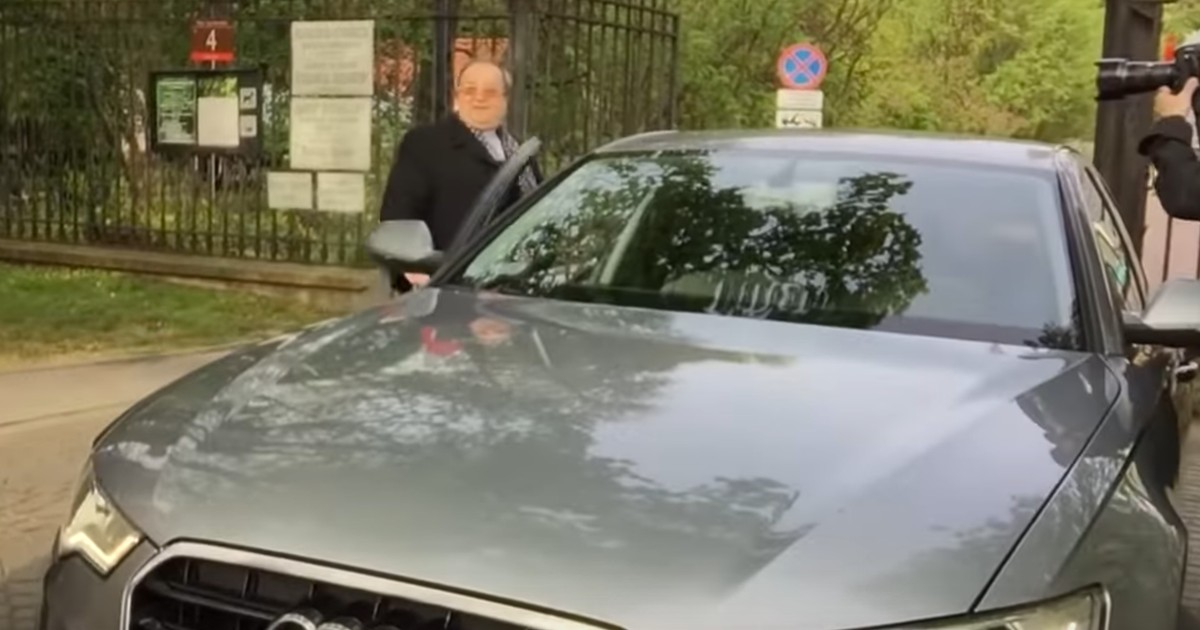 Tadeusz Rydzyk i jego Audi A6