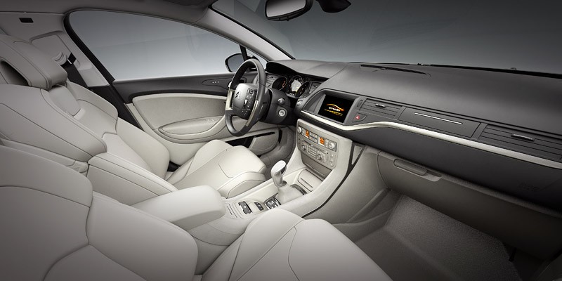 Citroën: nowy C5 - urzekający styl, dynamizm, prestiż i jakość (szczegóły)