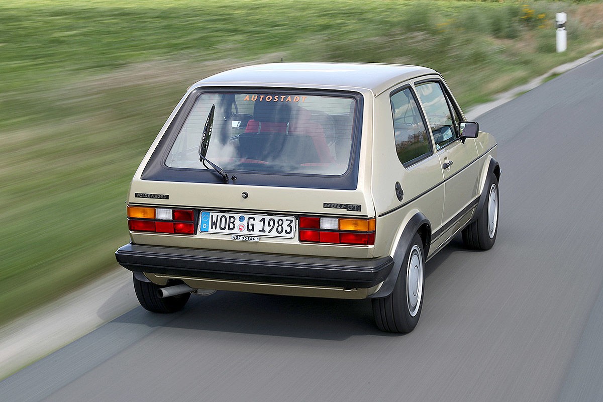 Tak powinno jeździ prawdziwe GTI – Volkswagen Golf 1 GTI Pirelli