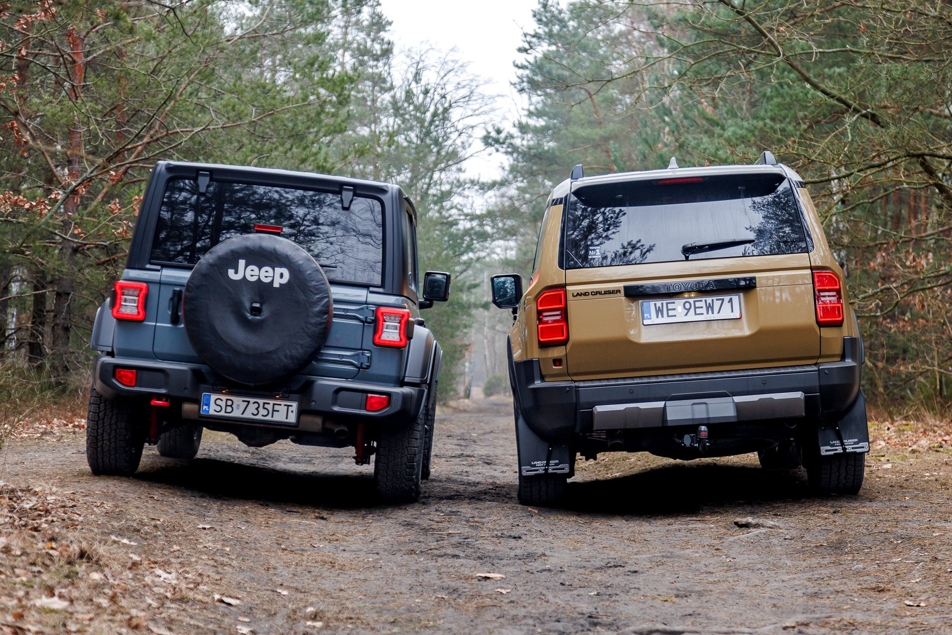 Jeep Wrangler vs Toyota Land Cruiser