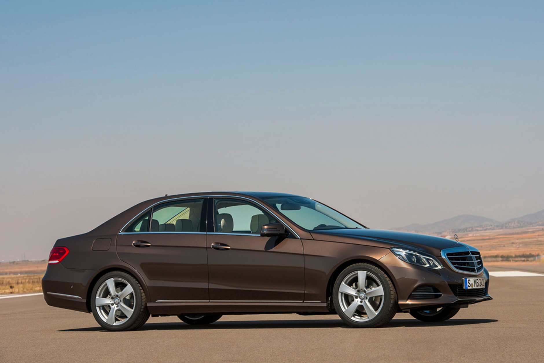 Nowy Mercedes Klasy E to aspiracje godne klasy S