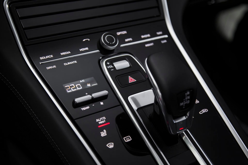 Porsche Panamera Turbo - władca lewego pasa i toru