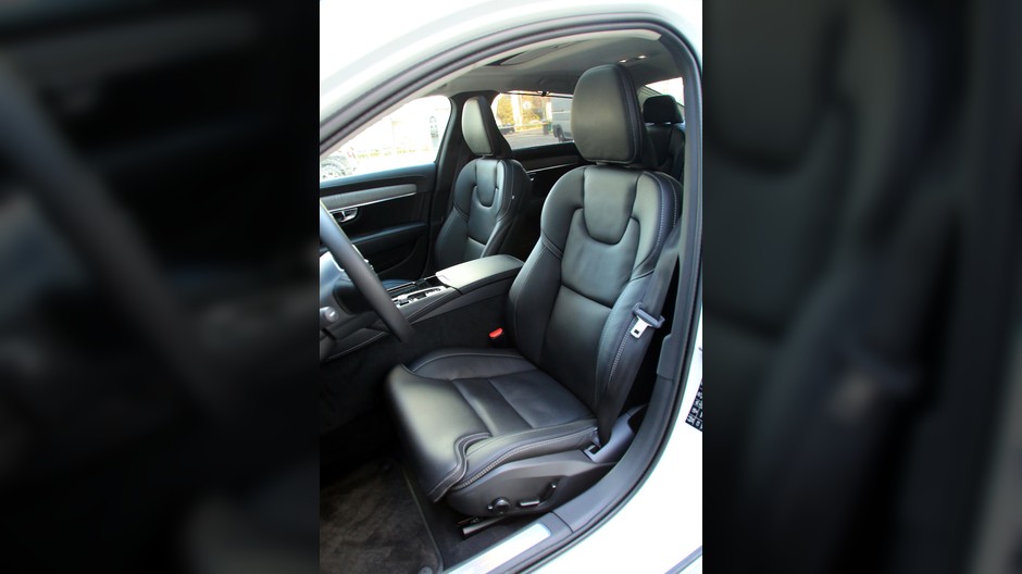 Volvo S90 Recharge T8 AWD