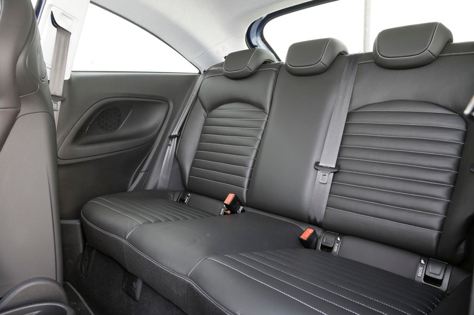 Opel Corsa OPC - zawstydza większą siostrę