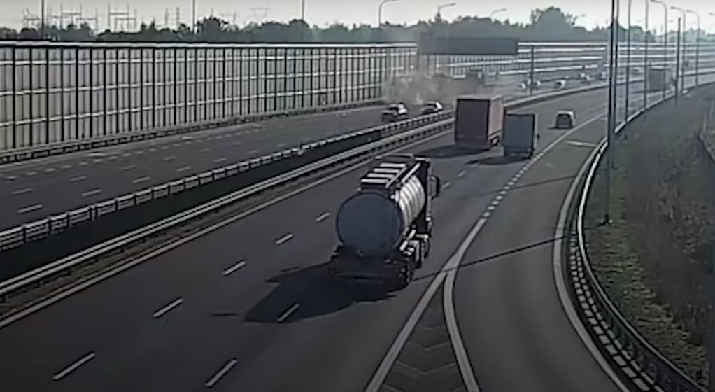 Zderzenie ciężarówek na trasie S12