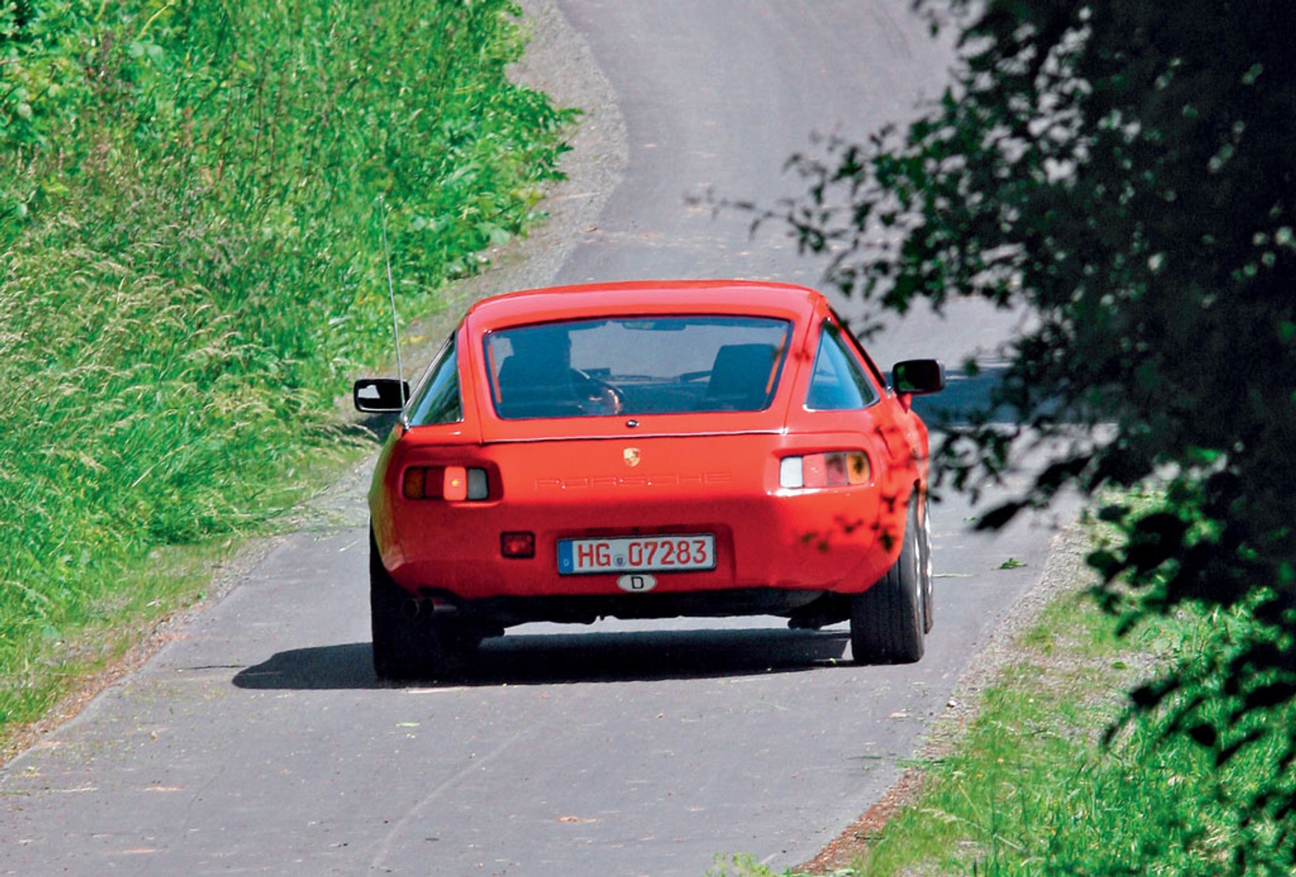 Porsche 928