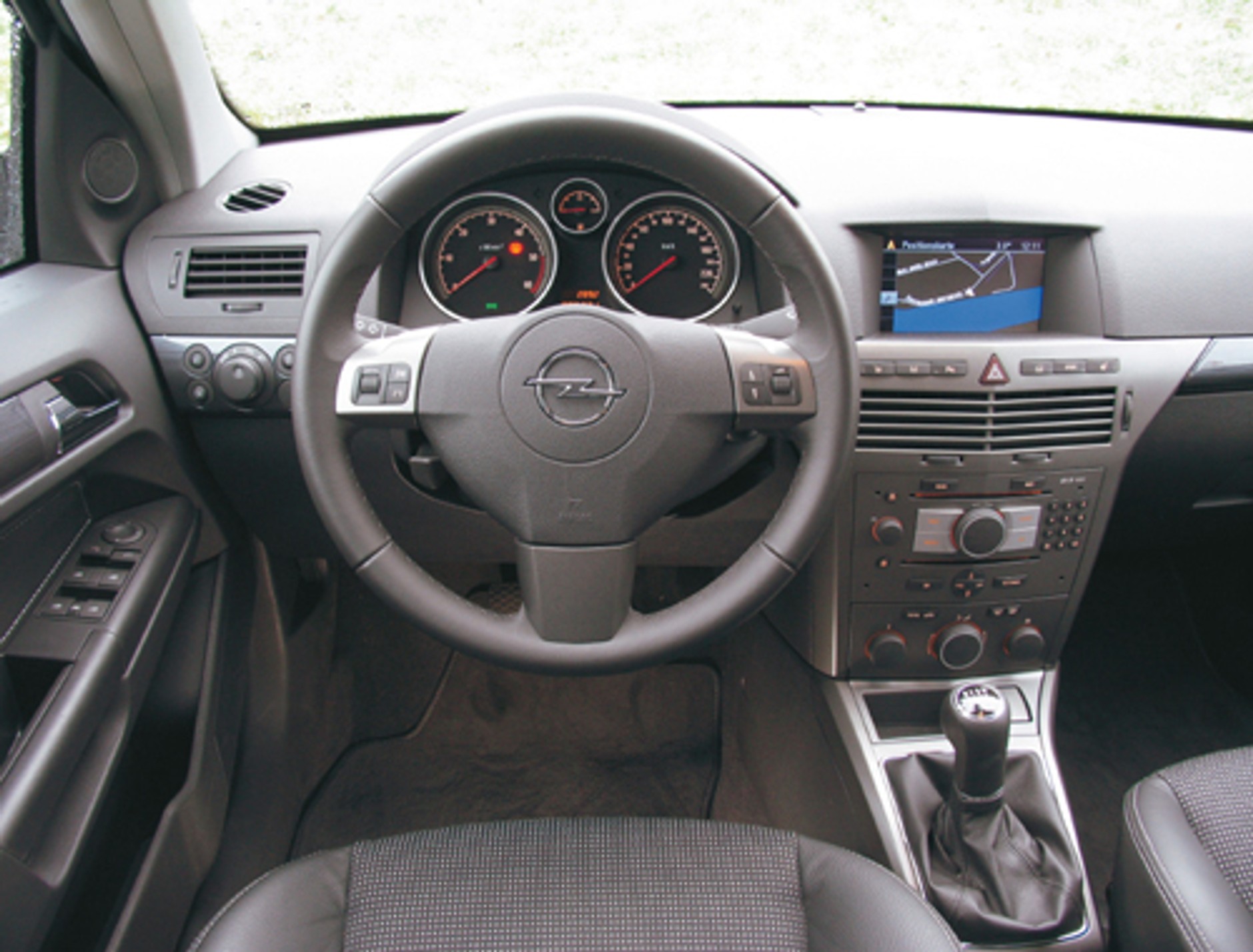 VW Golf &amp; Opel Astra - 400 tys. km wokół kuli ziemskiej