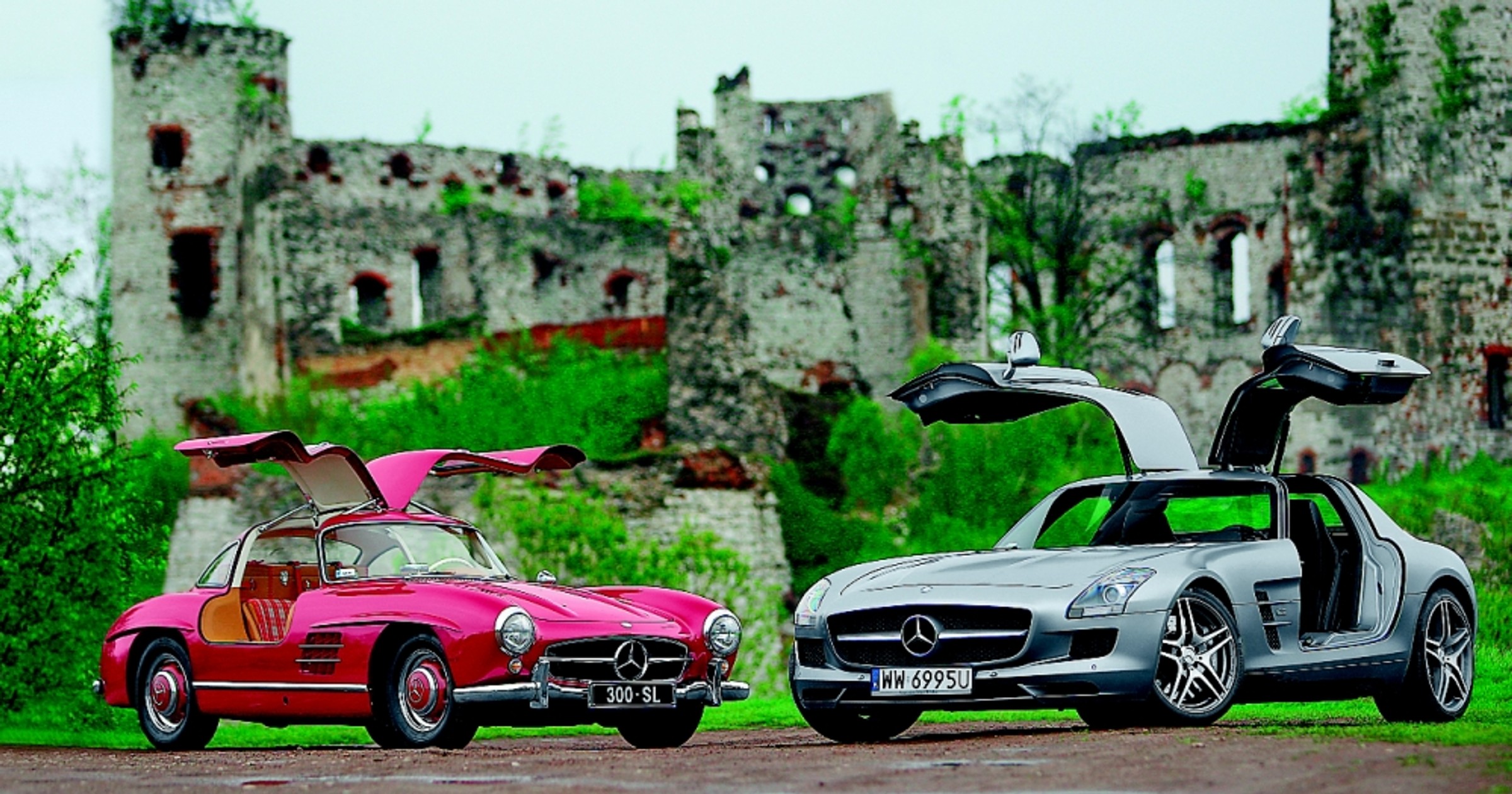 Mercedes SLS wczoraj i dziś: dwa wcielenia skrzydlaka, to lepsze niż latanie