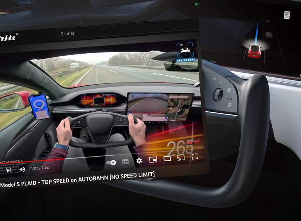 Tesla Model S Plaid rozpędza się do niemal 270 km/h. Robi to z dziecinną łatwością [WIDEO]