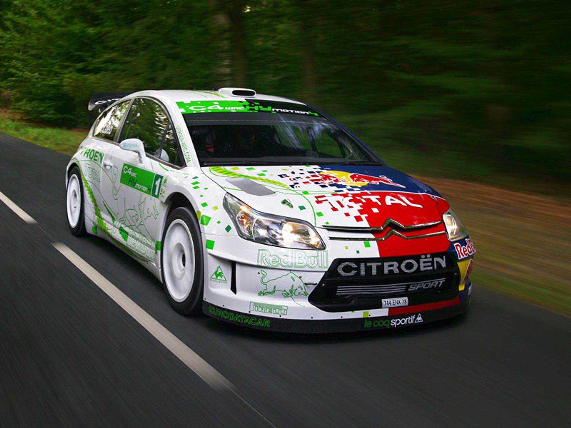 Paryż 2008: Citroën C4 WRC HYmotion4 – hybridnowy sportowiec
