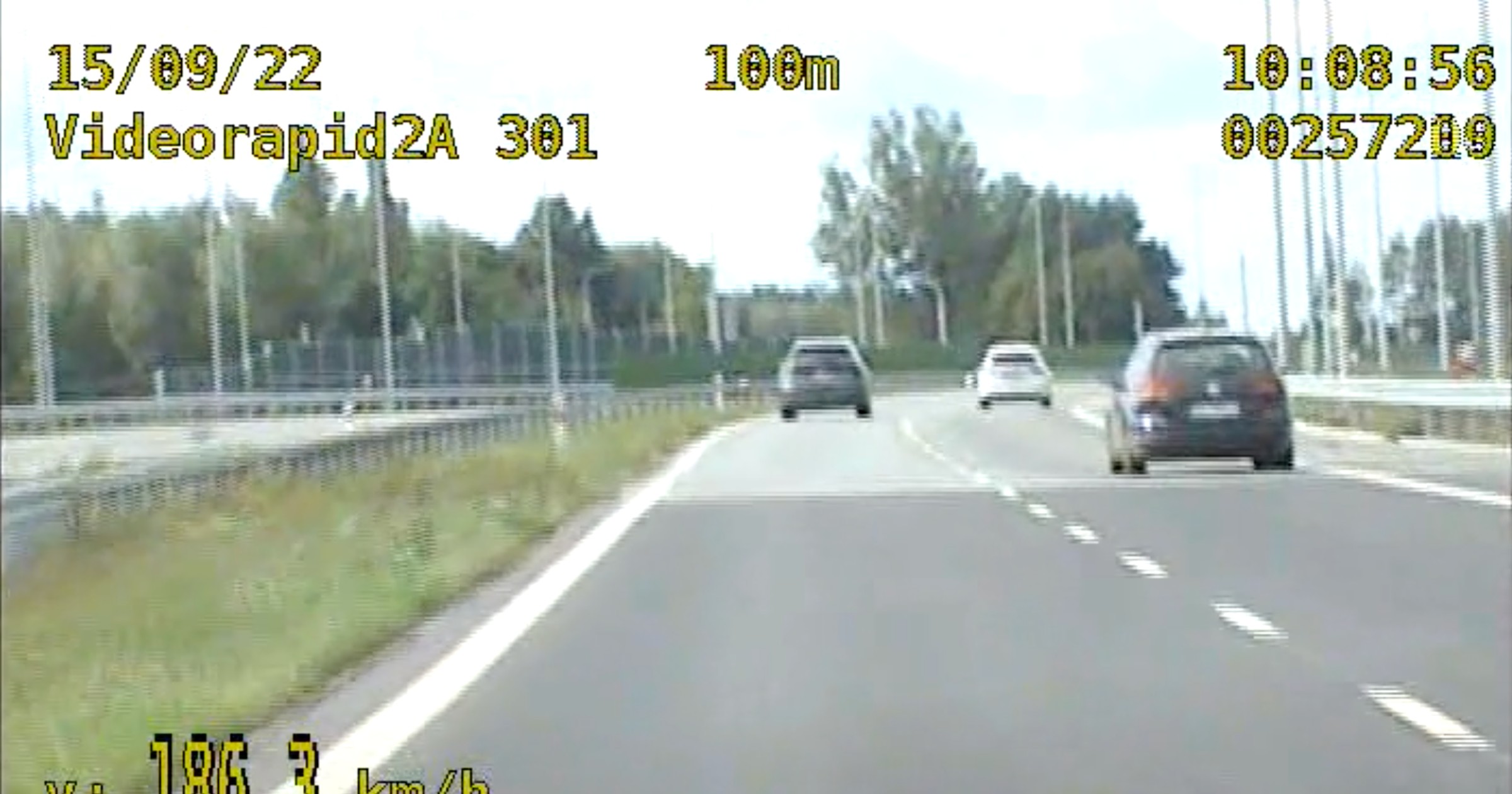 Kierowca Audi zatrzymany przez policjantów na drodze S5 przekroczył prędkość o ponad 100 km/h