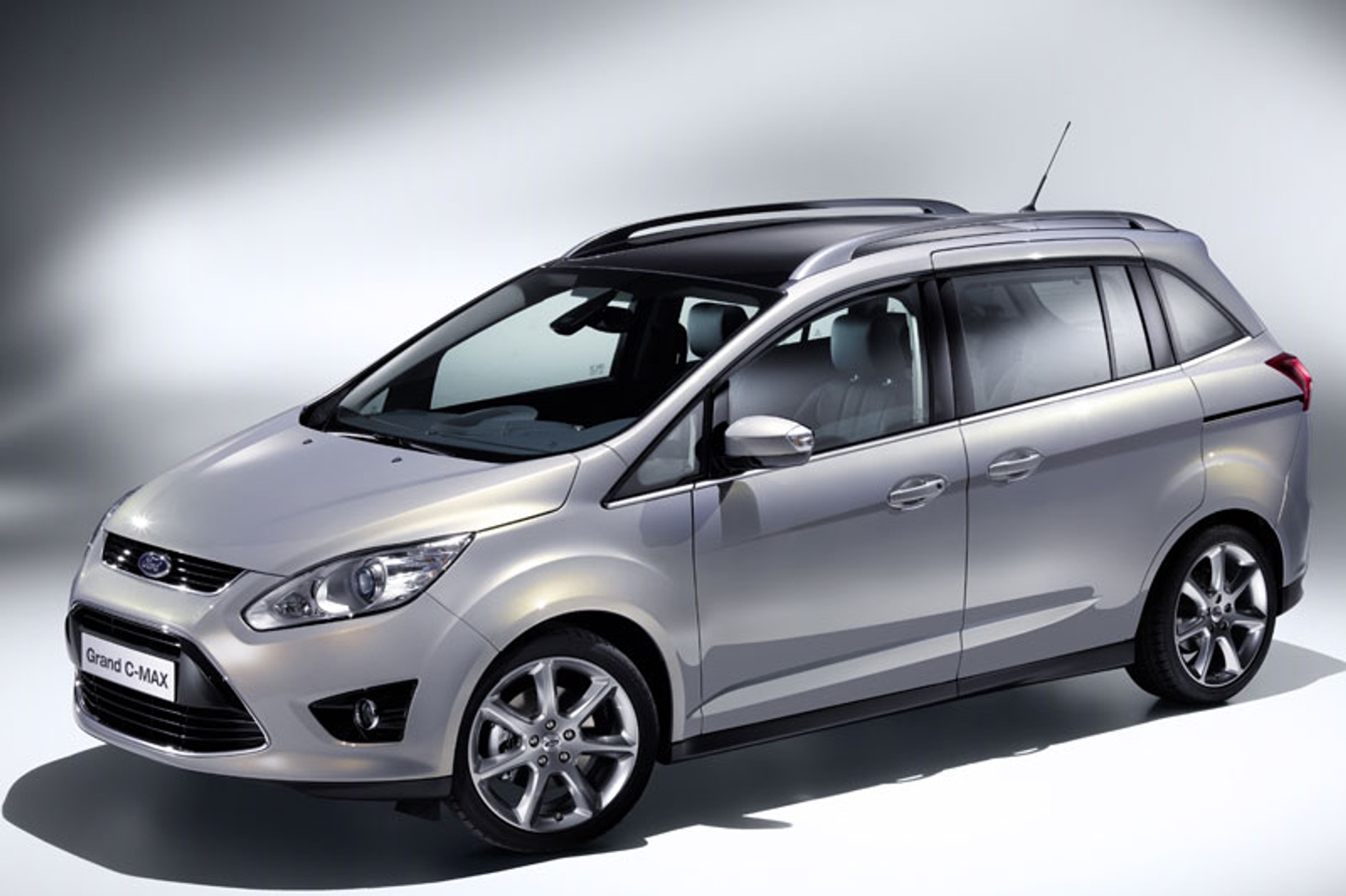 IAA Frankfurt 2009: Ford Grand C-MAX: przedłużona wersja drugiej generacji