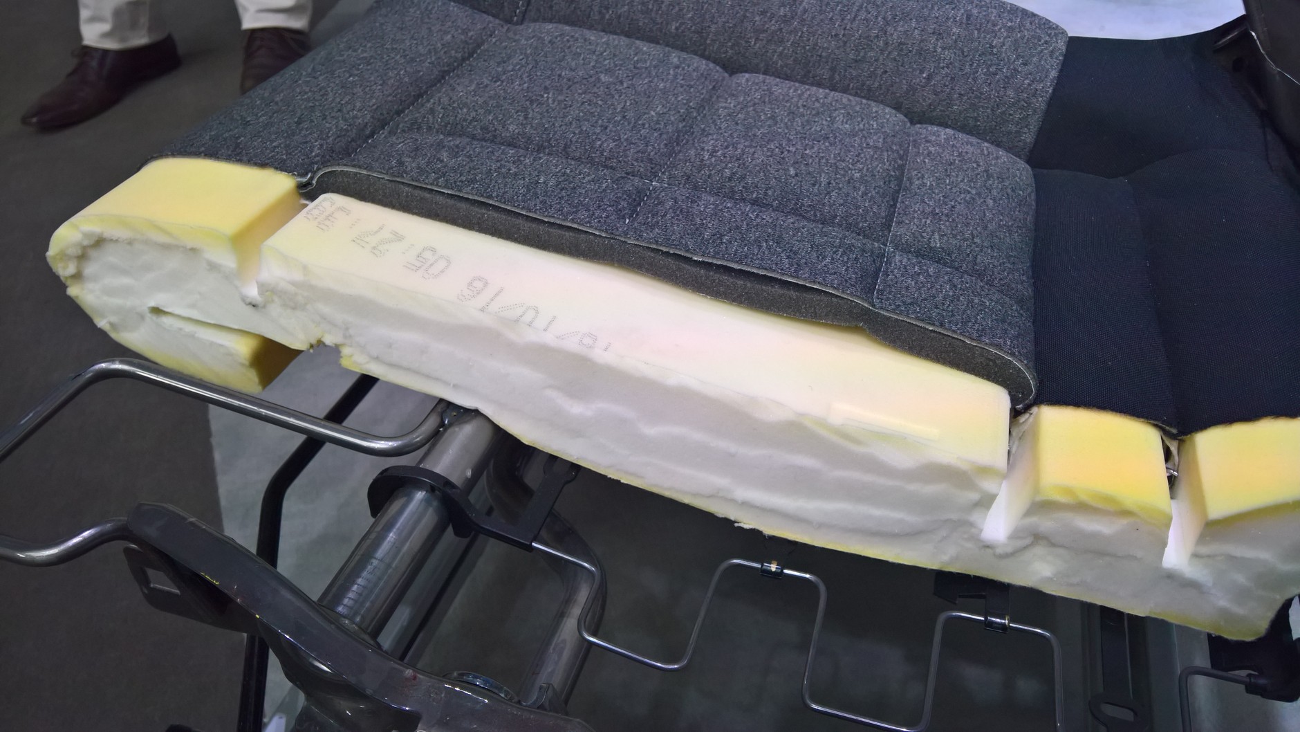 Oto siedzisko nowego fotela Advanced Comfort w Citroenie C4 Cactus. Jęst miękkie i bardzo sprężyste.