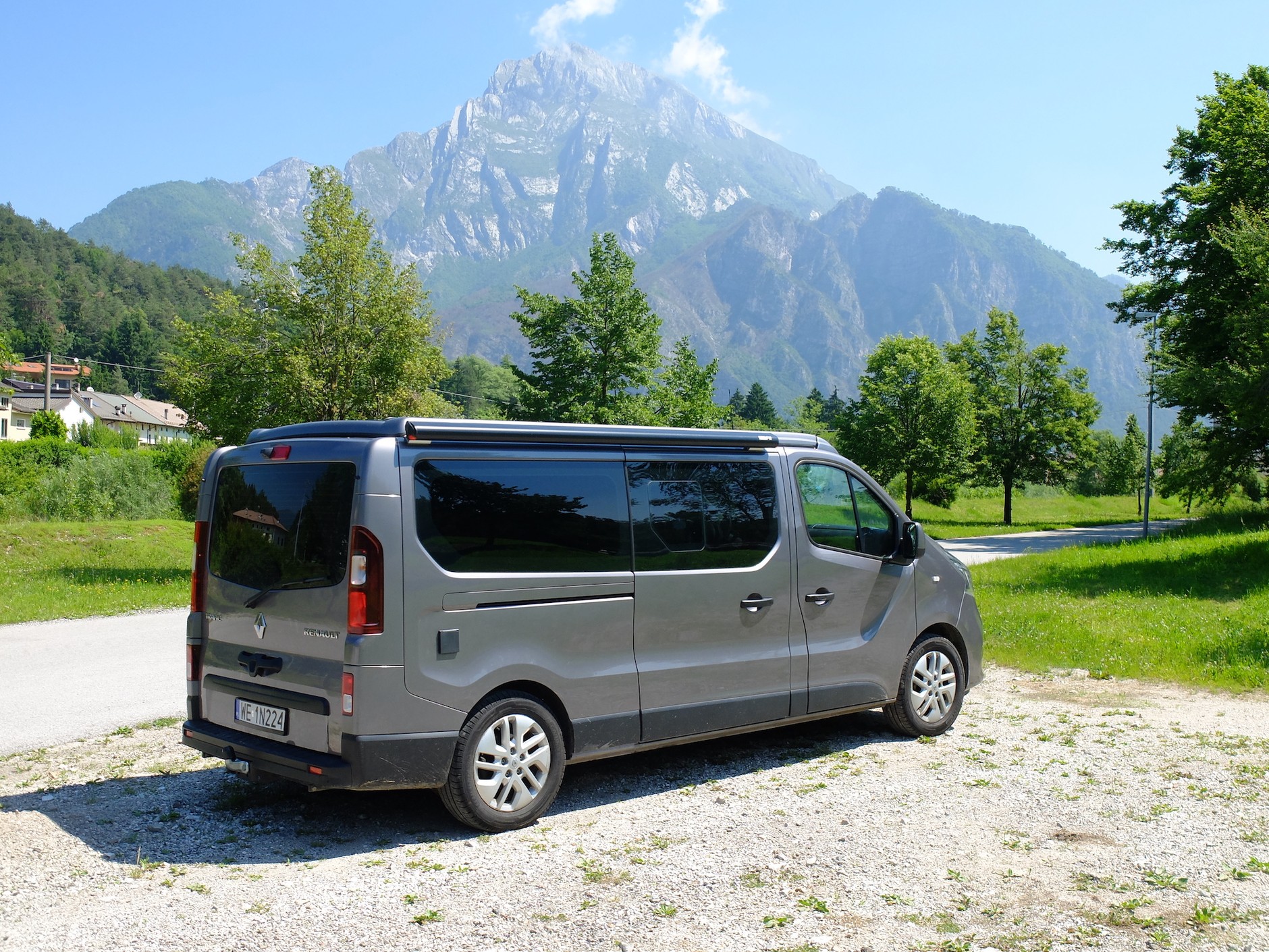 Renault Trafic z zabudową Wavecamper (2021)