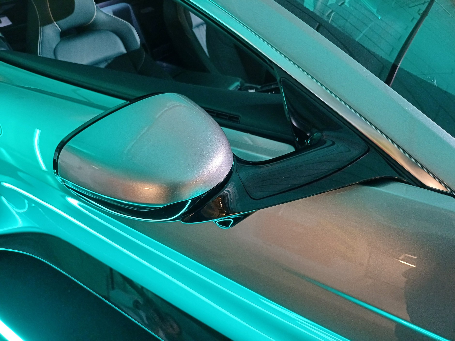 Aston Martin Vantage 2024