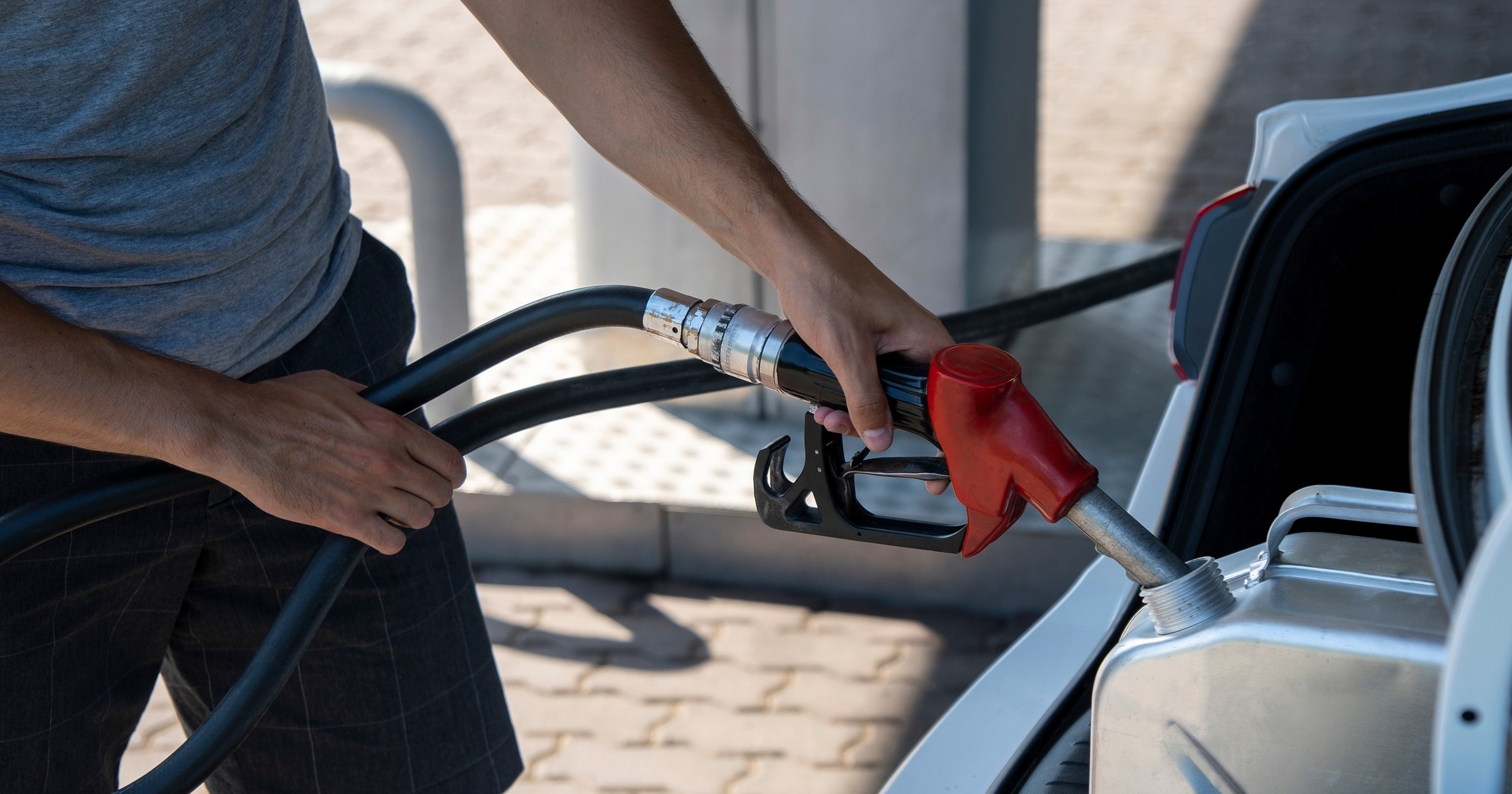Tankowanie na zapas może być wygodne. Trzeba jednak pamiętać o kilku rzeczach