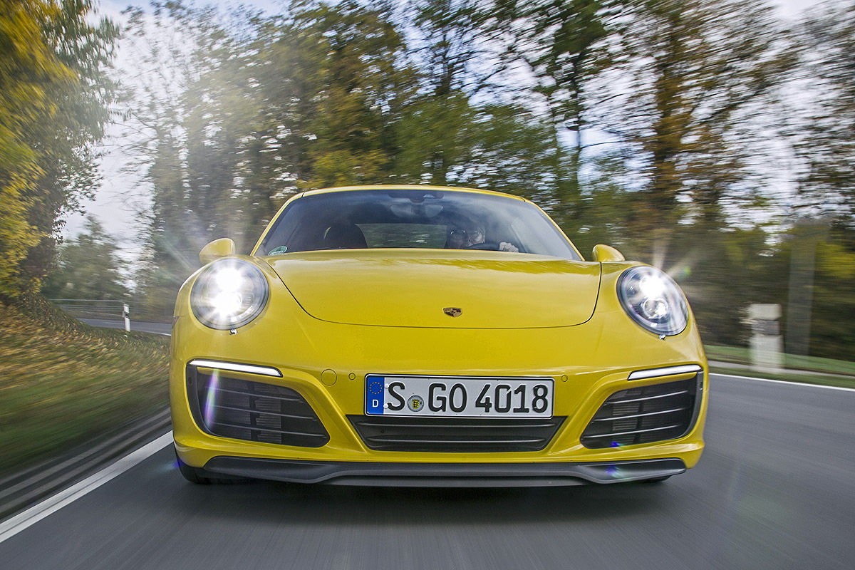 Porsche 911 - Grzeczniejsze znaczy lepsze?