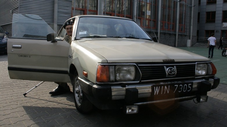 Kapitan Janusz Walędzik i jego Subaru