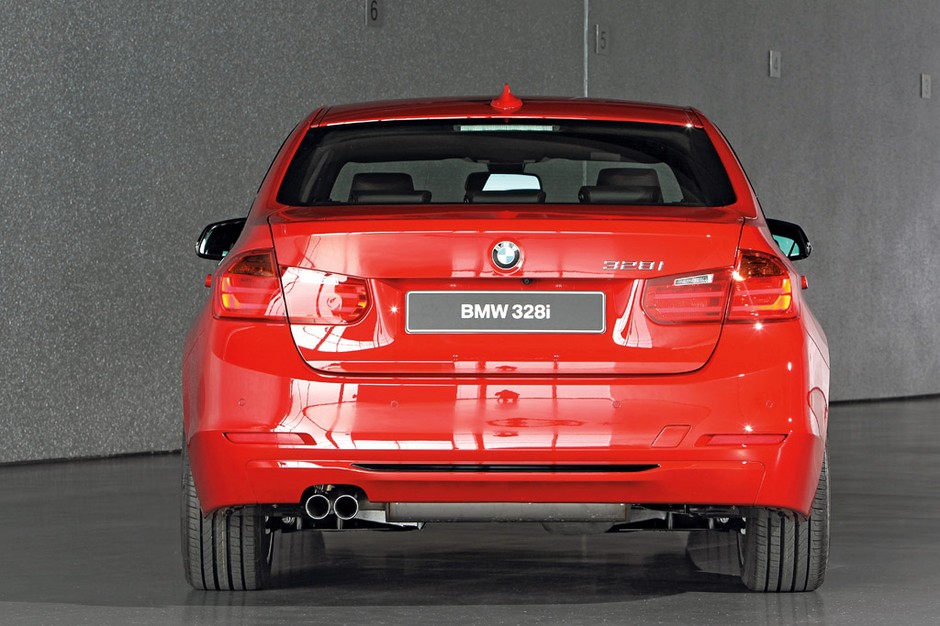 Czy nowe BMW serii 3 to miniatura "piątki"
