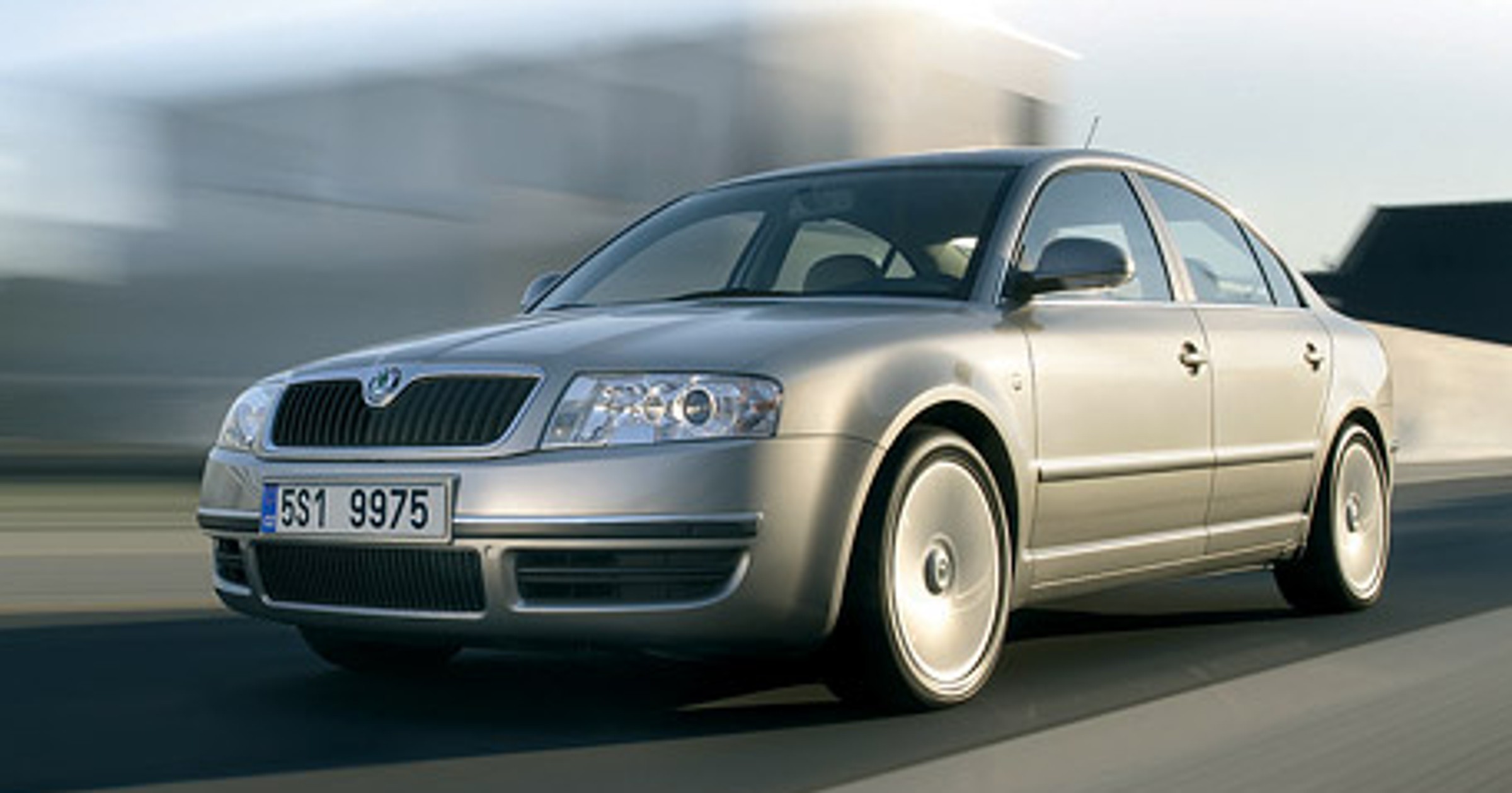 Paryska premiera: zmodyfikowana Skoda Superb (model 2007)