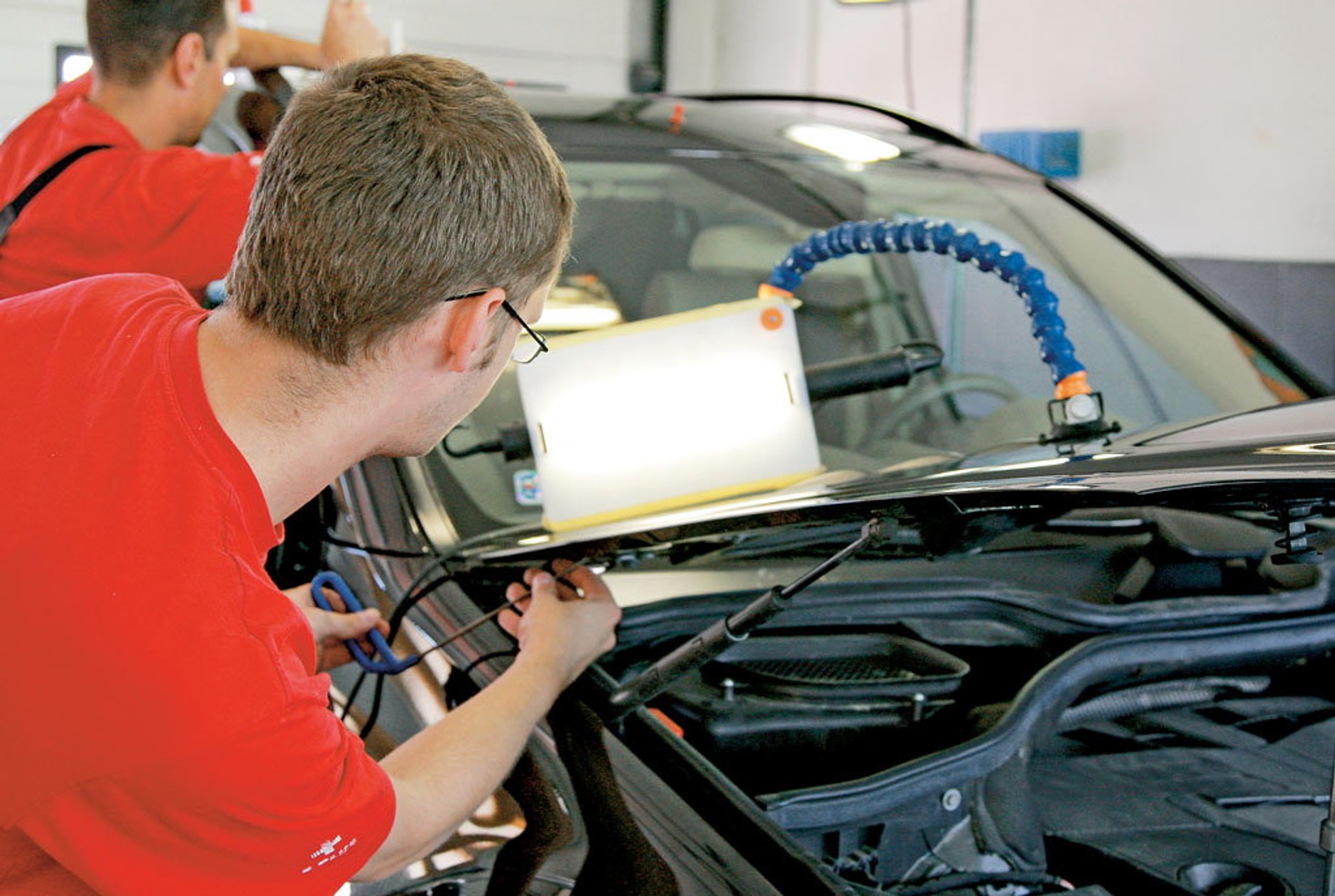 Naprawa wgnieceń po gradobiciu (bez lakierowania)