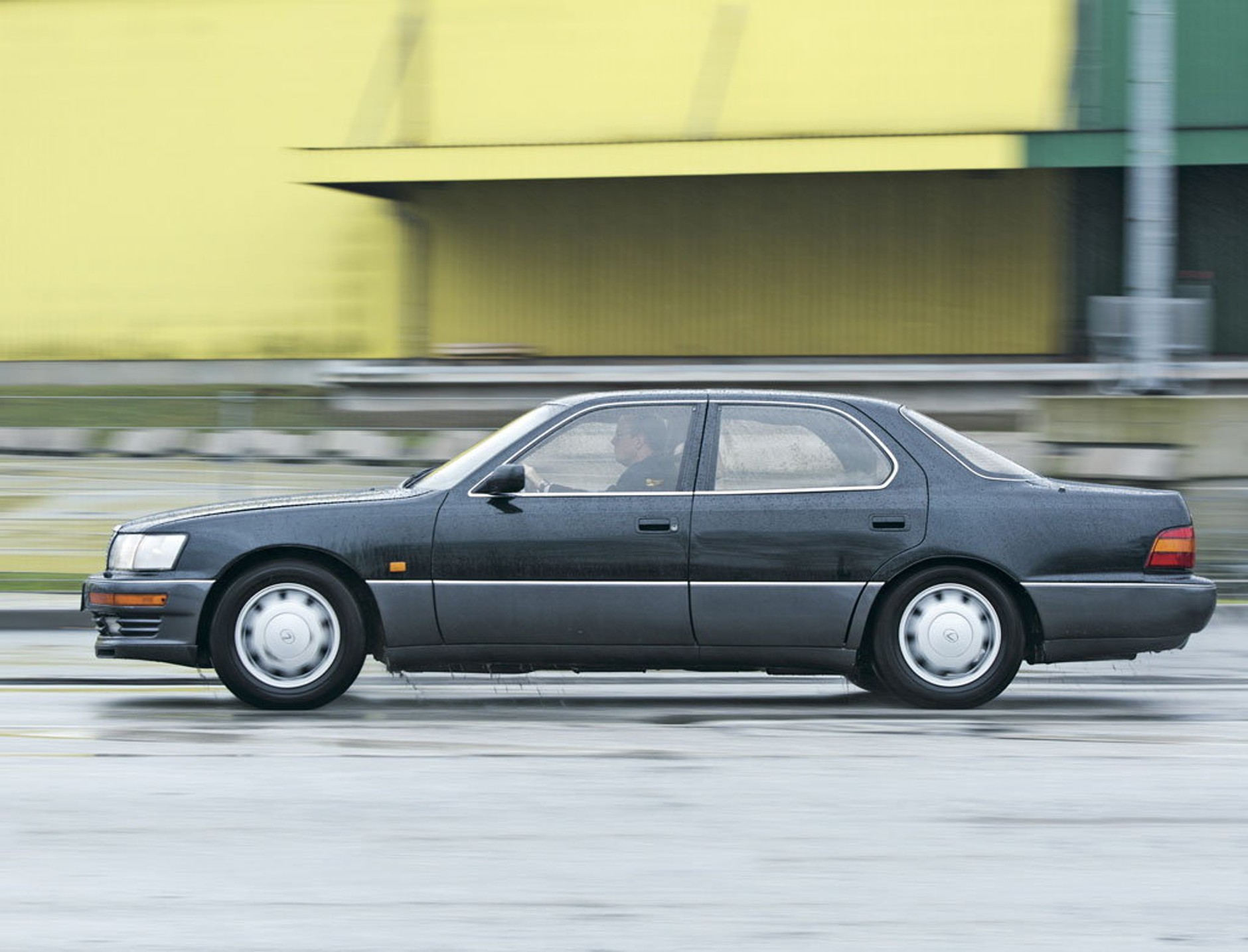 Lexus LS 400, 1993 r. - spalanie testowe 10,9 l/100 km