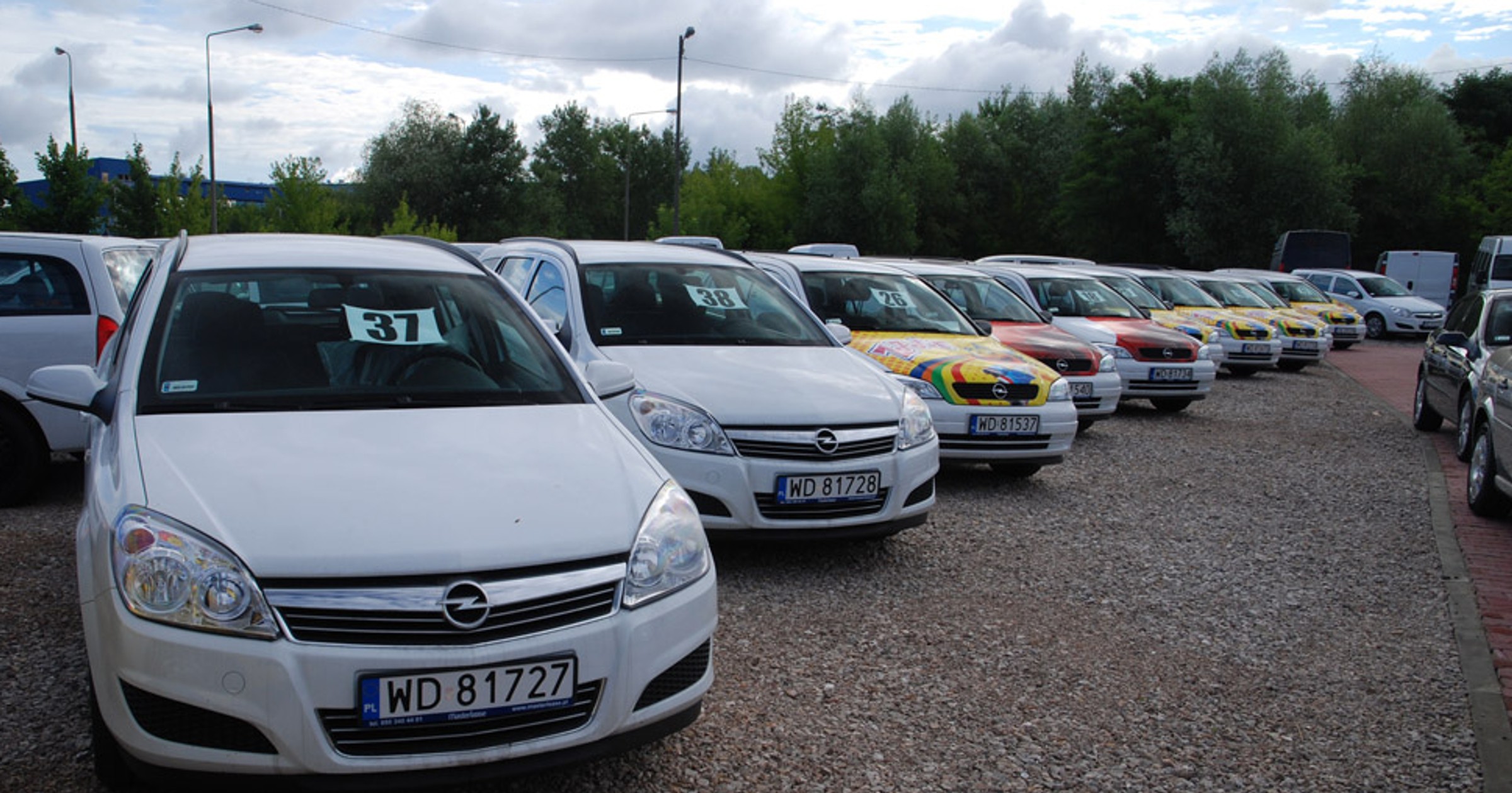 Jak wybrać auto? Wady i zalety samochodów w różnym wieku