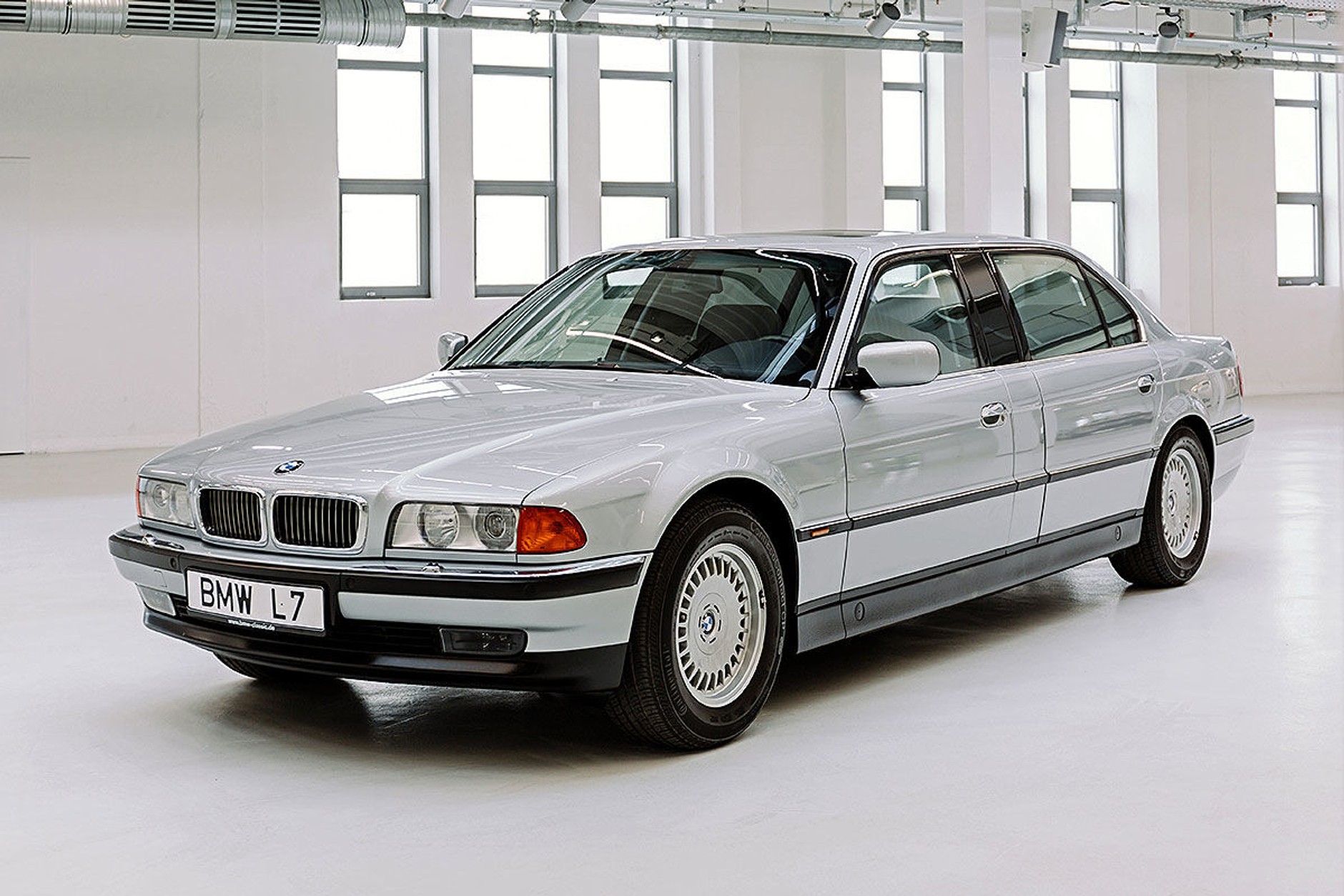 Najciekawsze BMW z silnikiem V12