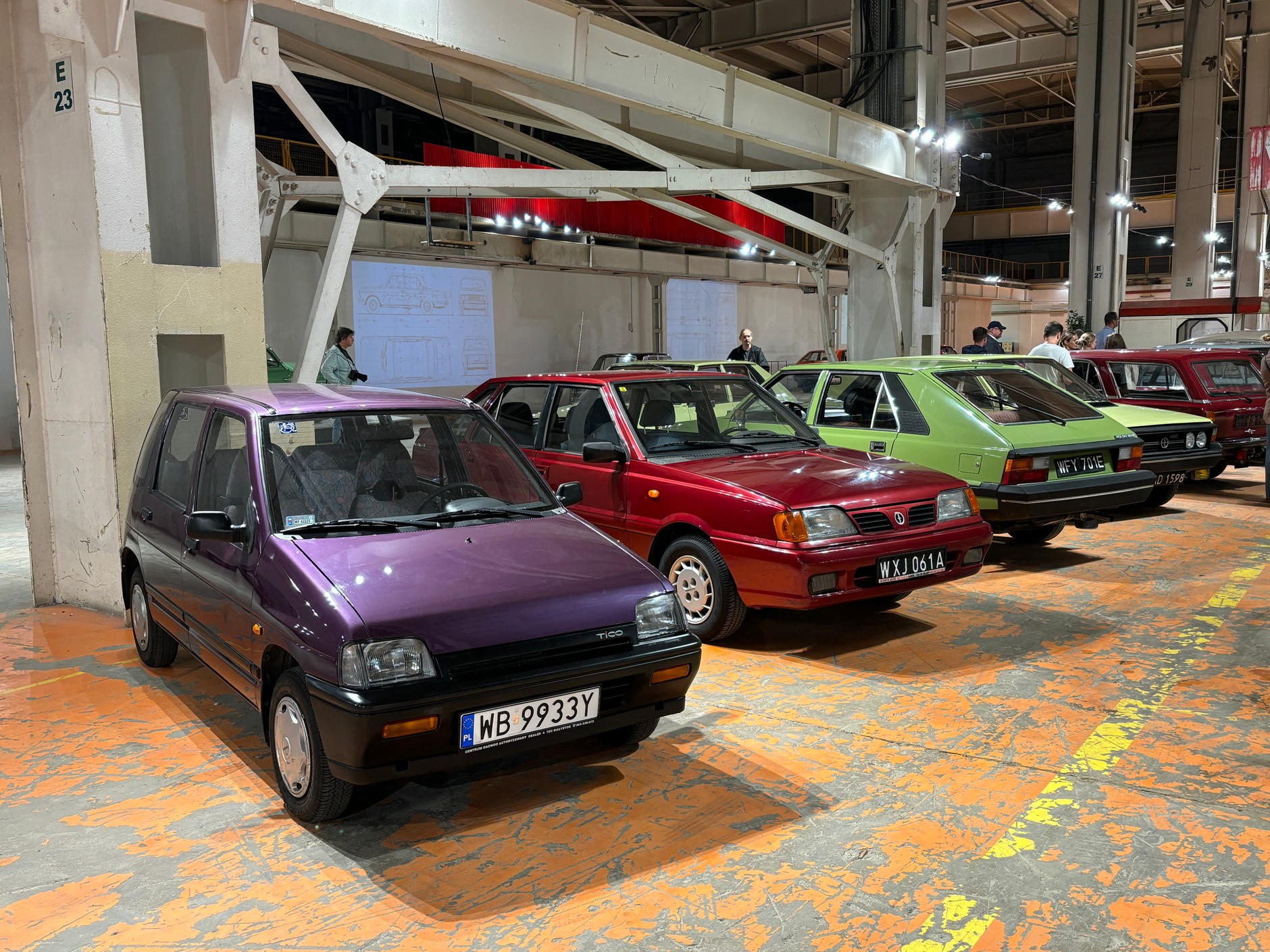 Wystawa w dawnej fabryce FSO