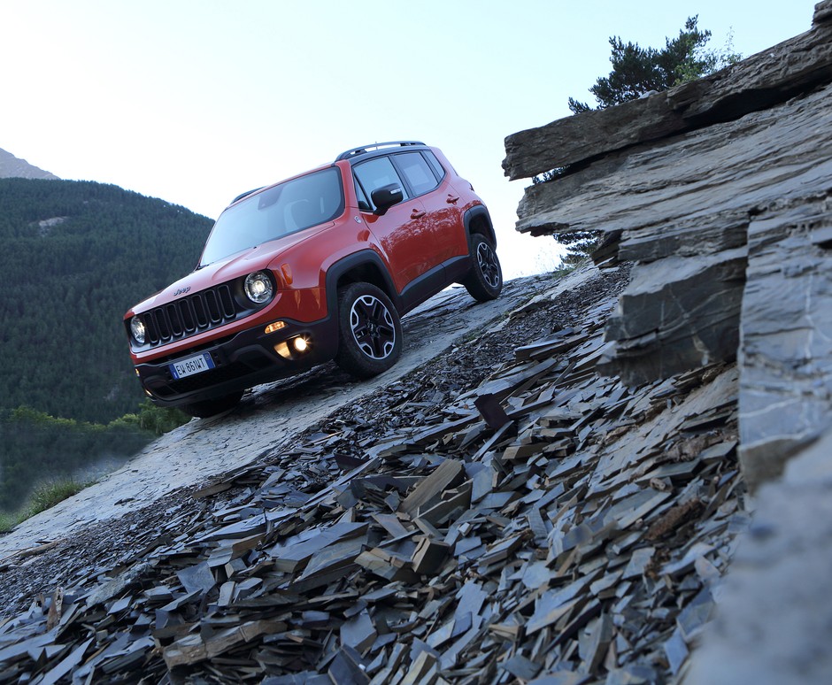 13_Renegade_Trailhawk