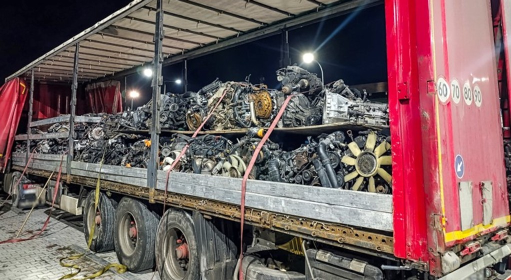 Kradzione części w ciężarówce na granicy