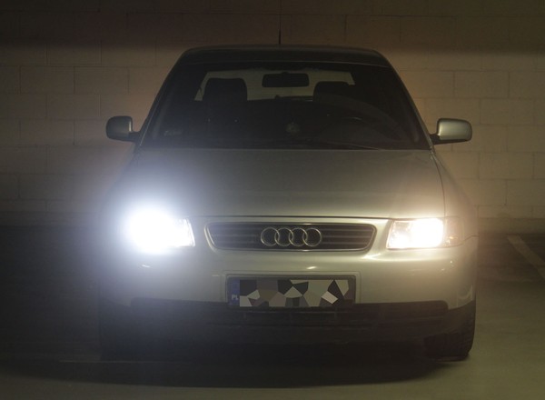 LED-y zamiast żarówek H4 - sprawdzamy retrofity Philipsa w starym aucie