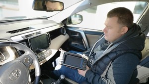 Jak zamontować lepsze radio zamiast fabrycznego?